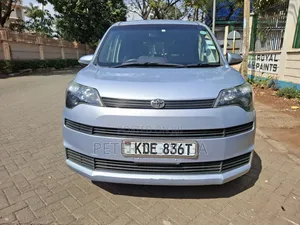 Toyota Spade 2014 Silver