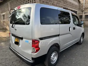 Nissan NP200 2016 Silver