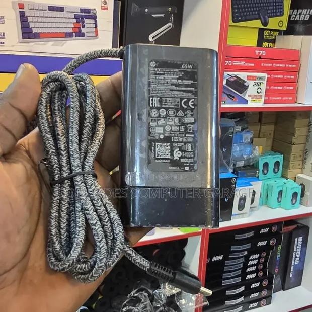 HP 1030 G8 Type-C Charger 65 W - main view