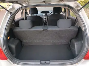 Toyota Vitz 2008 Silver