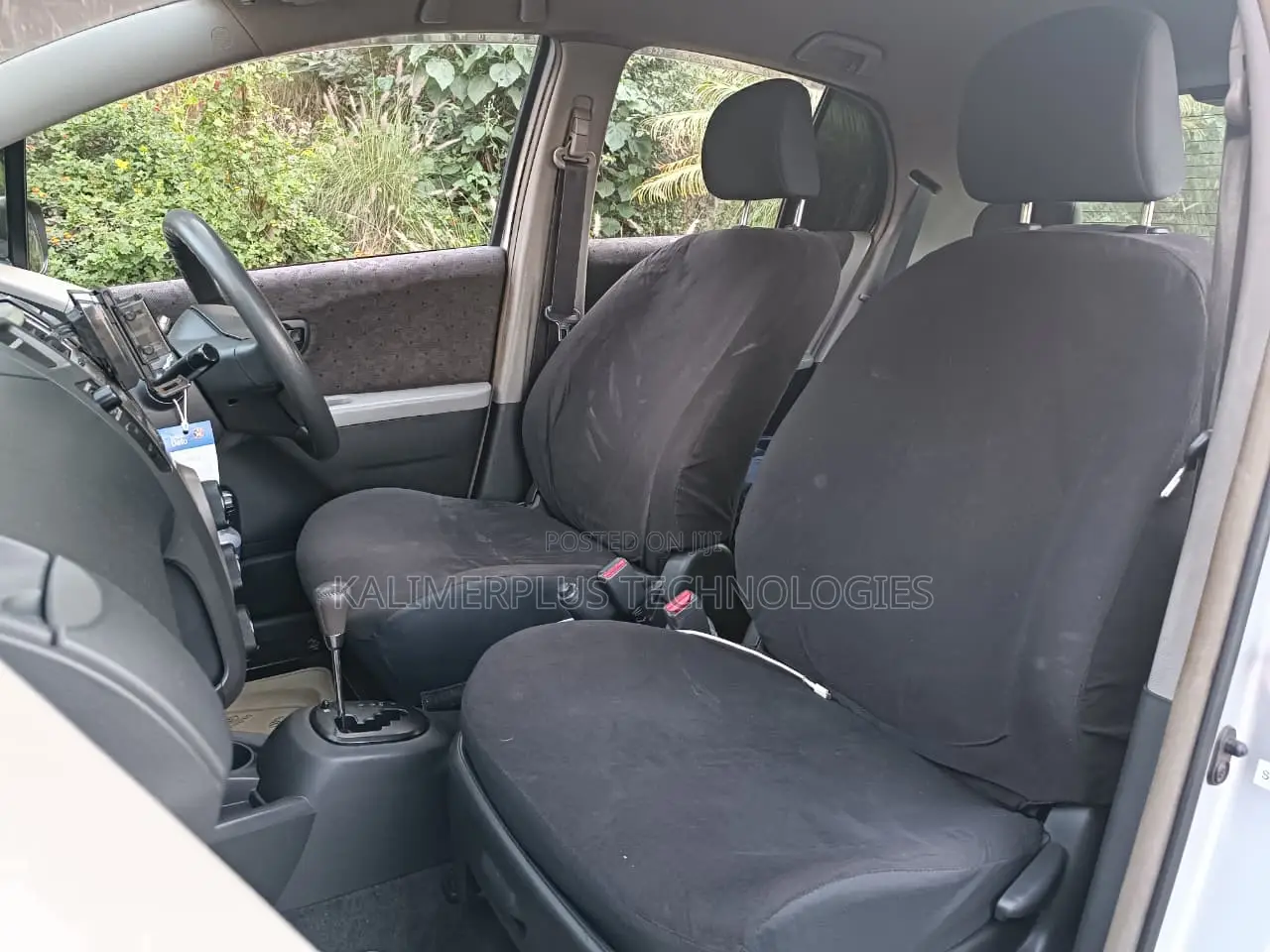 Toyota Vitz 2008 Silver