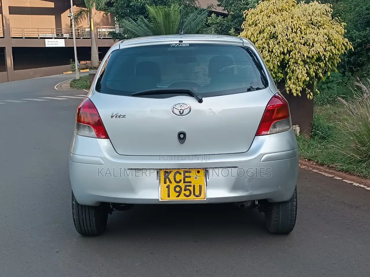 Toyota Vitz 2008 Silver