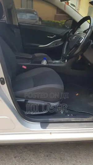 Toyota Premio 1.8 AWD 2017 Silver