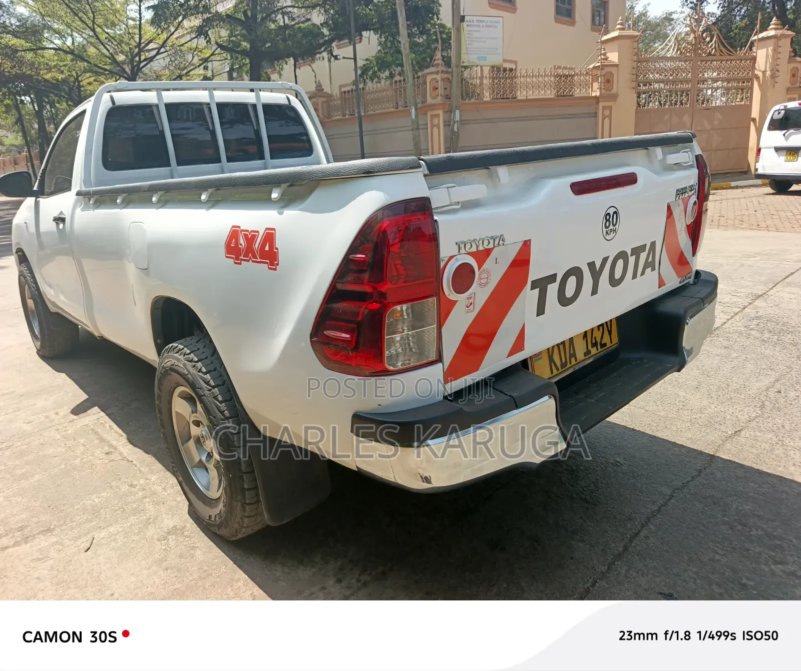 Toyota Hilux 2021 White