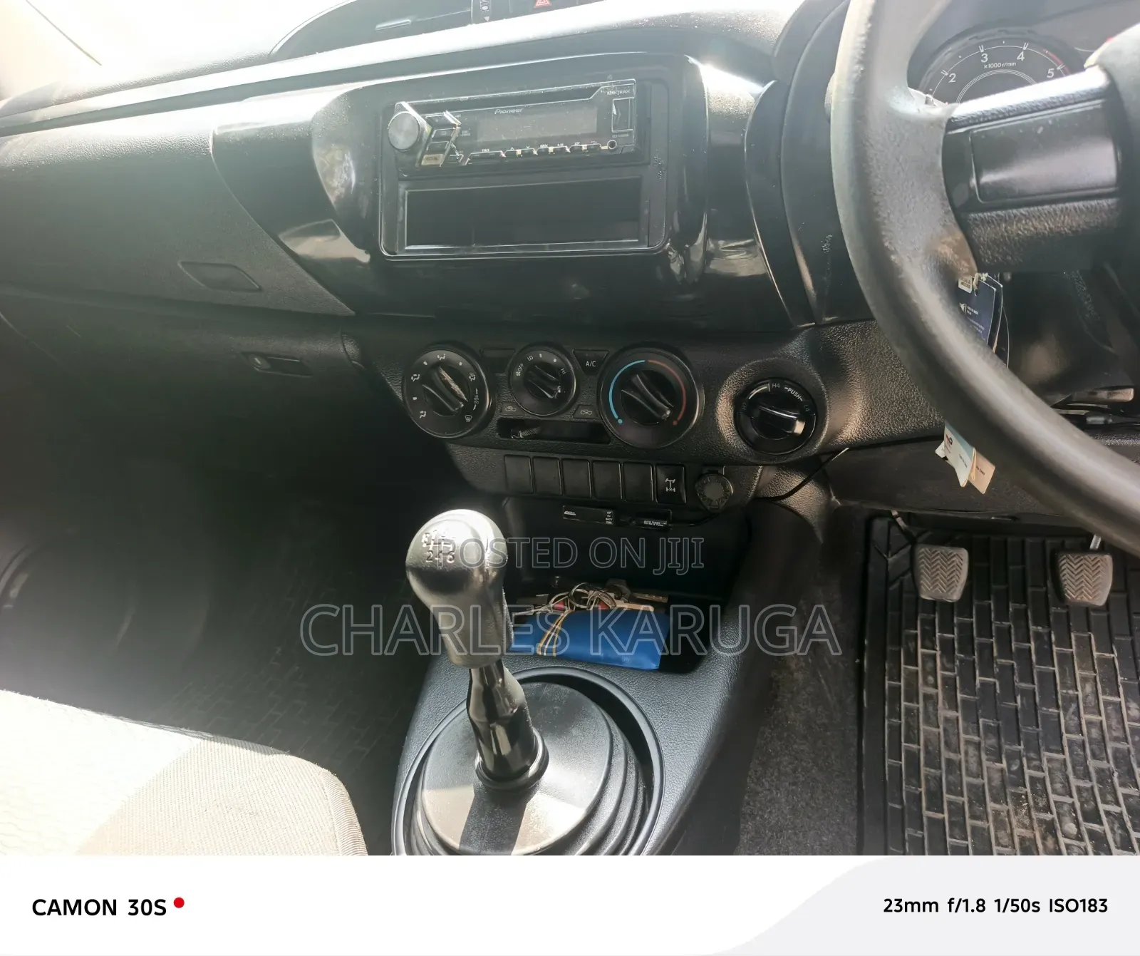 Toyota Hilux 2021 White