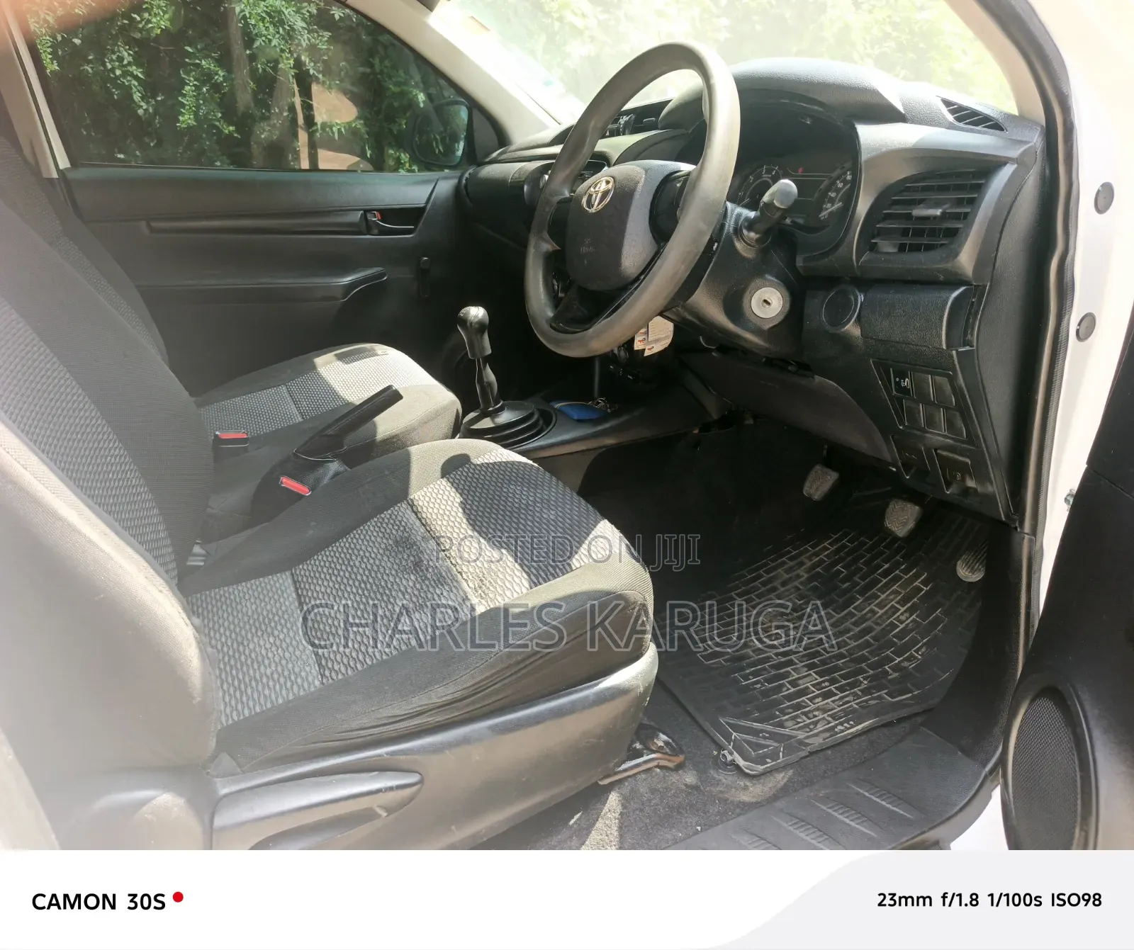 Toyota Hilux 2021 White