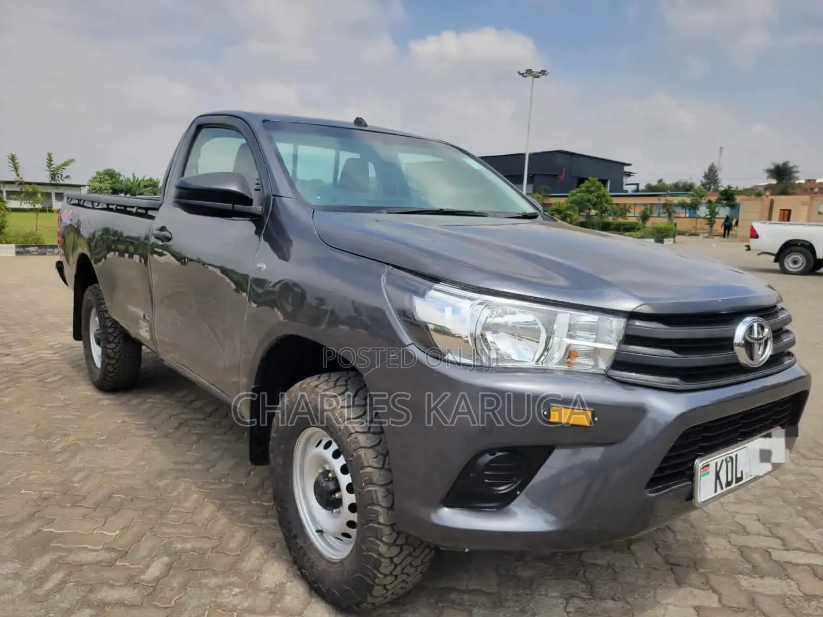 Toyota Hilux 2023 Gray