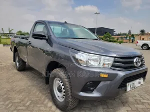 Toyota Hilux 2023 Gray