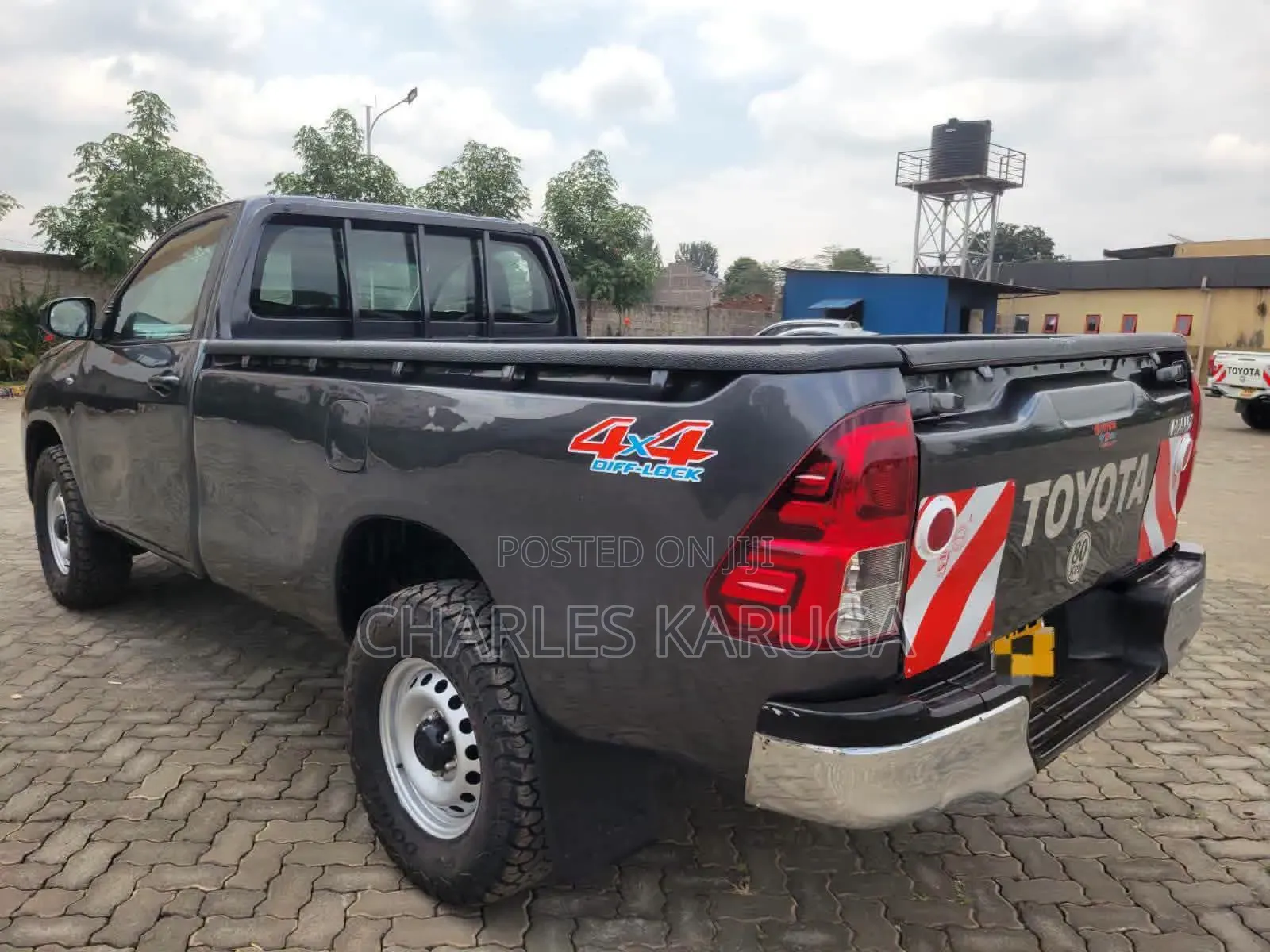 Toyota Hilux 2023 Gray