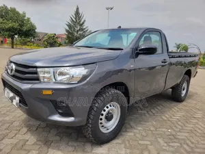 Toyota Hilux 2023 Gray