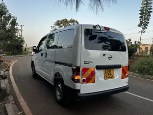 Nissan NV1500 2014 White