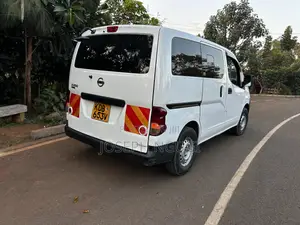 Nissan NV1500 2014 White