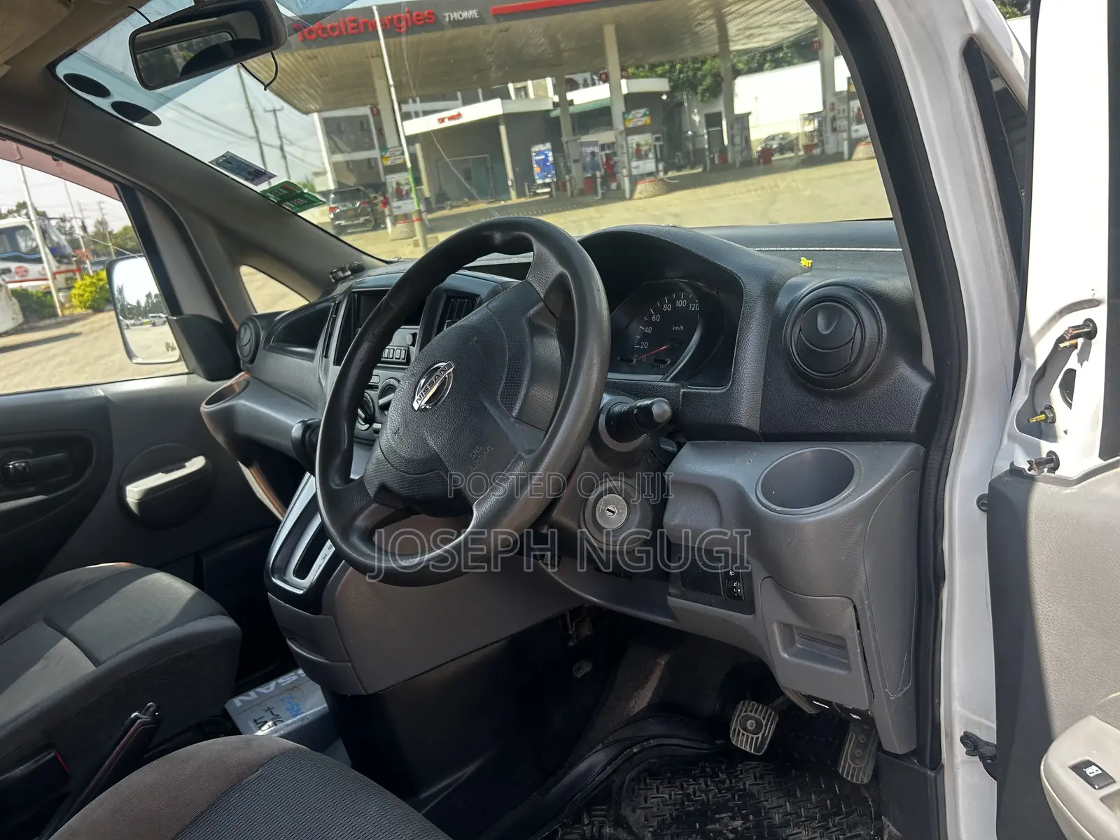 Nissan NV1500 2014 White