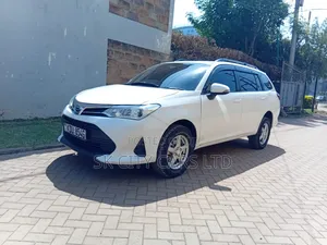 Toyota Corolla Fielder 2018 White
