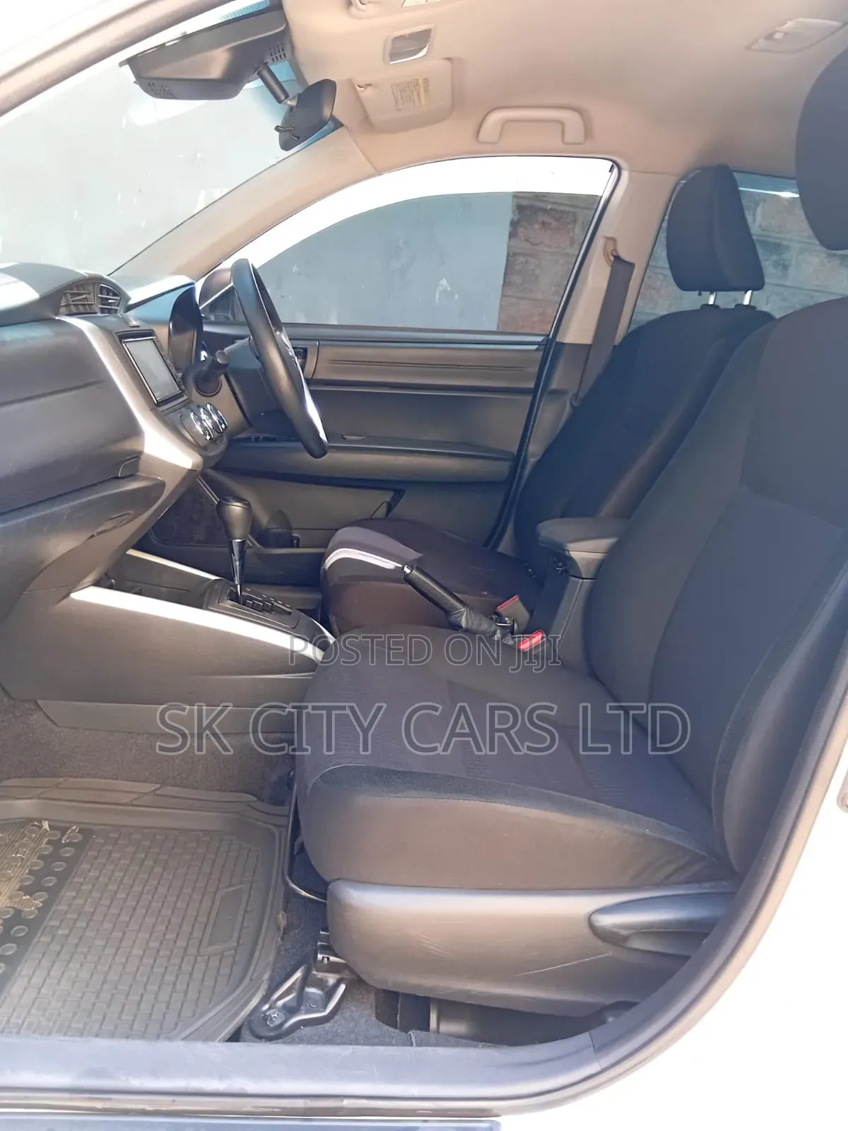 Toyota Corolla Fielder 2018 White