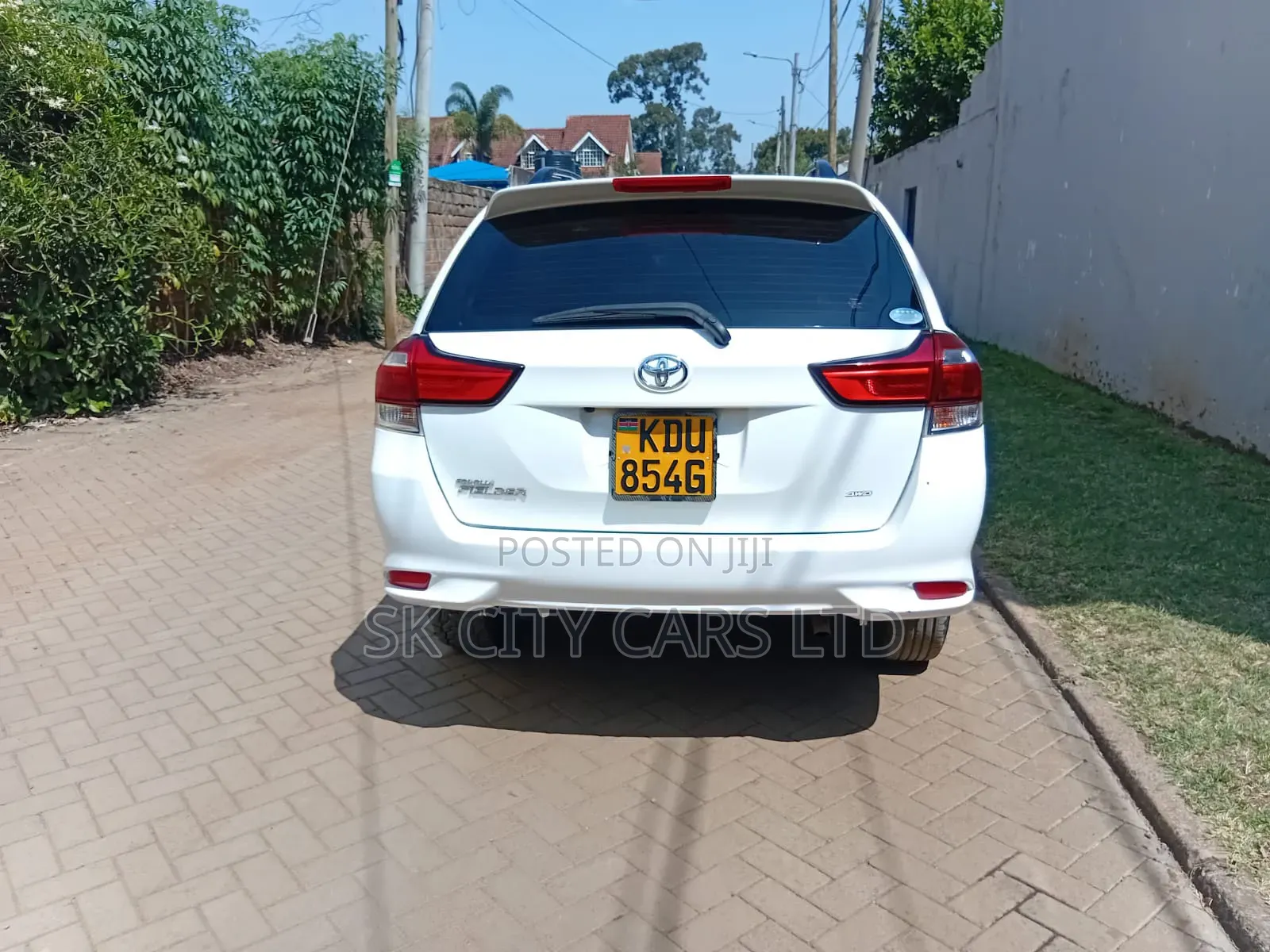 Toyota Corolla Fielder 2018 White