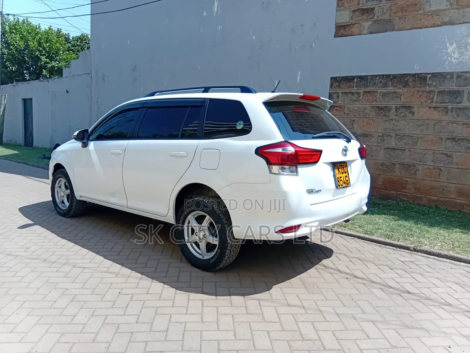 Toyota Corolla Fielder 2018 White