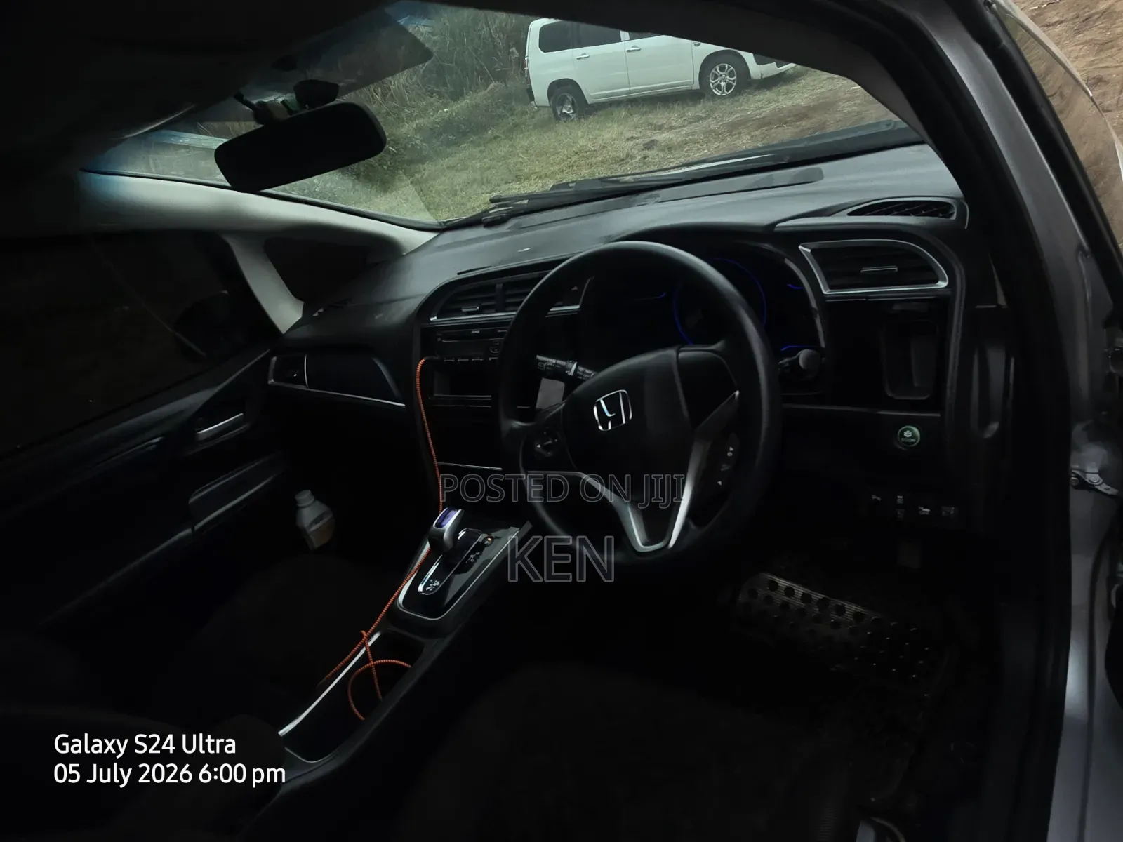 Honda Fit Shuttle 2016 Silver