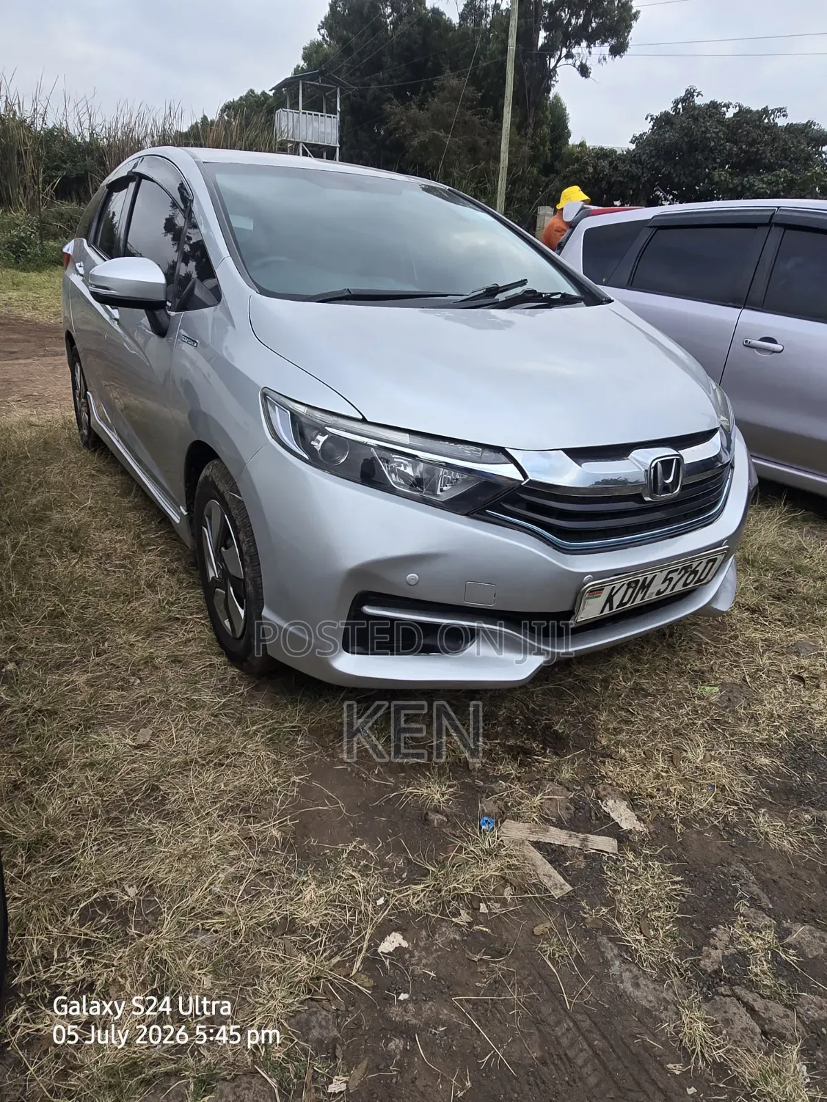 Honda Fit Shuttle 2016 Silver