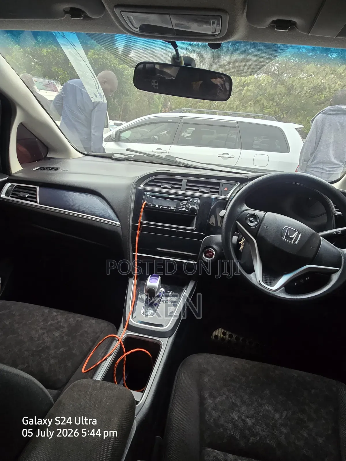Honda Fit Shuttle 2016 Silver