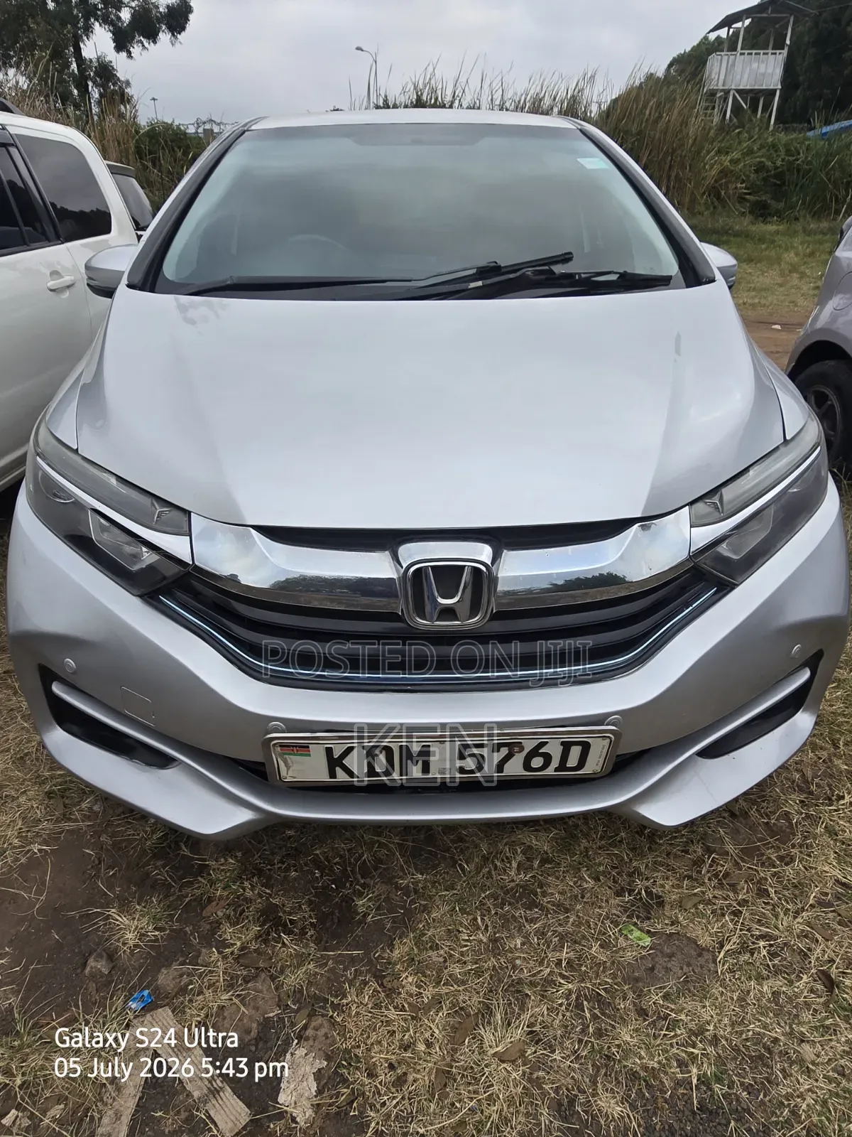 Honda Fit Shuttle 2016 Silver