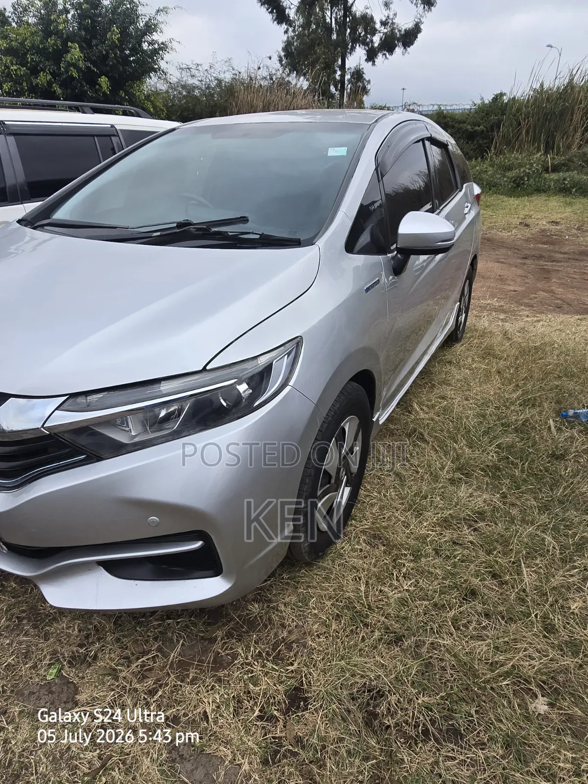 Honda Fit Shuttle 2016 Silver