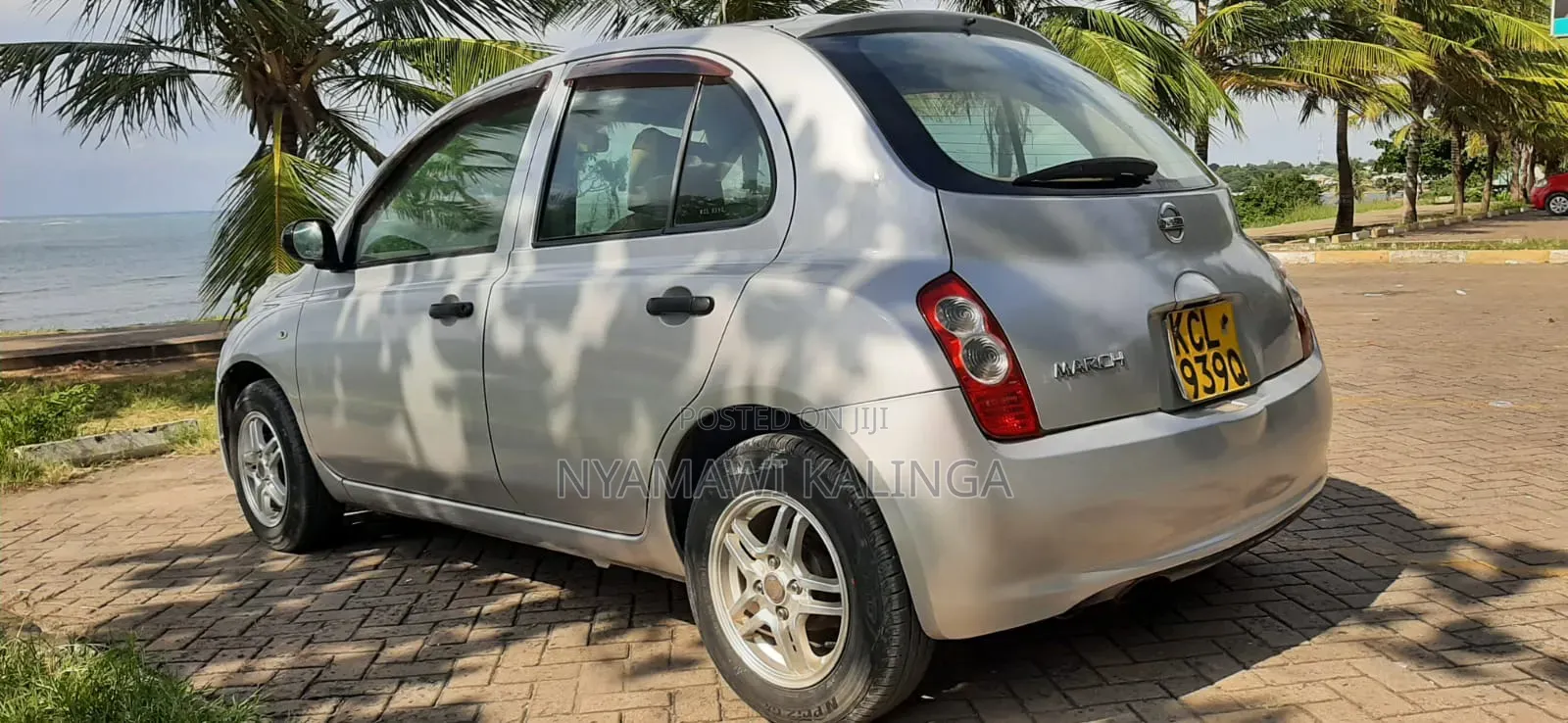 Nissan March 2010 Silver