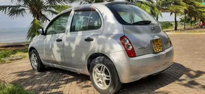 Nissan March 2010 Silver