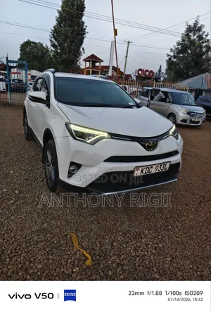 Toyota RAV4 2014 White