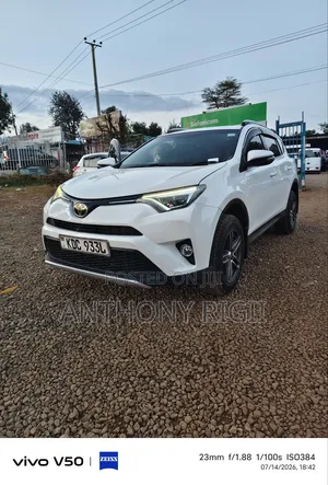 Toyota RAV4 2014 White