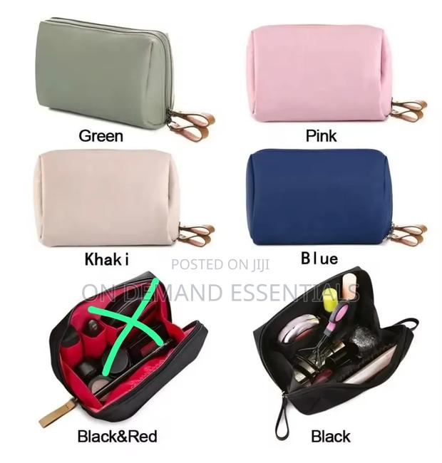 Small Mini Toiletry Bag Portable Makeup Bag - thumbnail 2