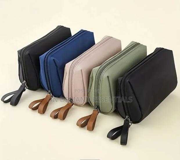 Small Mini Toiletry Bag Portable Makeup Bag - thumbnail 4