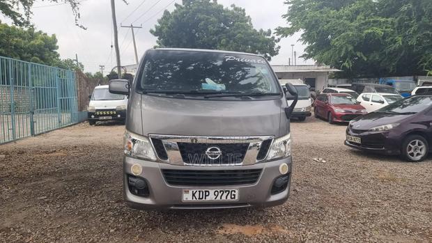 Nissan Caravan (Urvan) 2016 Grey