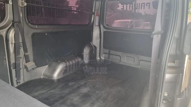 Nissan Caravan (Urvan) 2016 Grey - thumbnail 5