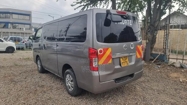 Nissan Caravan (Urvan) 2016 Grey - thumbnail 6