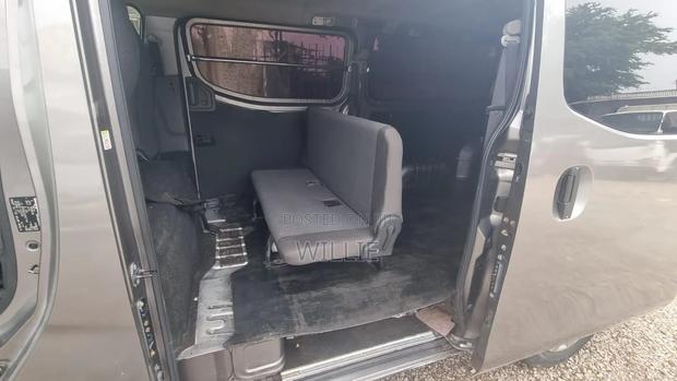 Nissan Caravan (Urvan) 2016 Grey - thumbnail 8