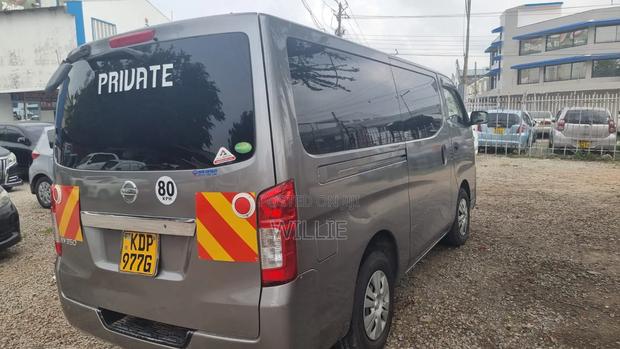 Nissan Caravan (Urvan) 2016 Grey - thumbnail 10