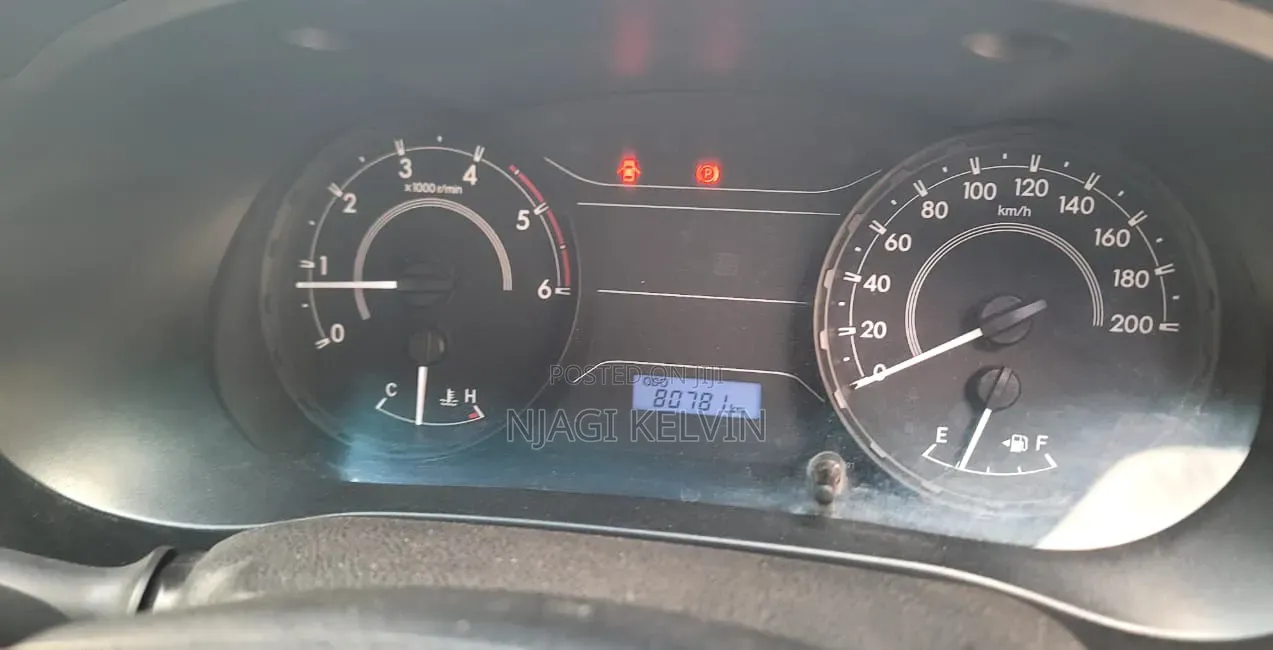 Toyota Hilux 2016 Gray