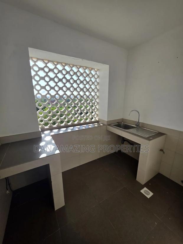 2bdrm Apartment in Kikambala Beachfront for sale - thumbnail 3