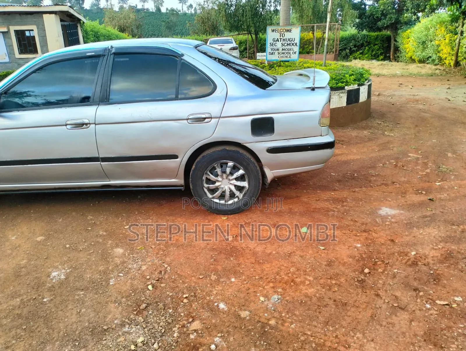Nissan Sunny 2001 Silver