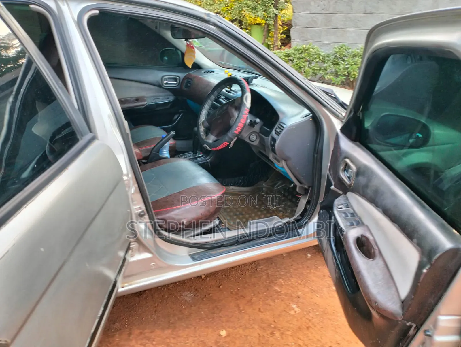 Nissan Sunny 2001 Silver