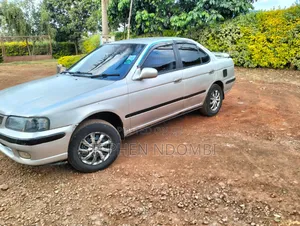 Nissan Sunny 2001 Silver