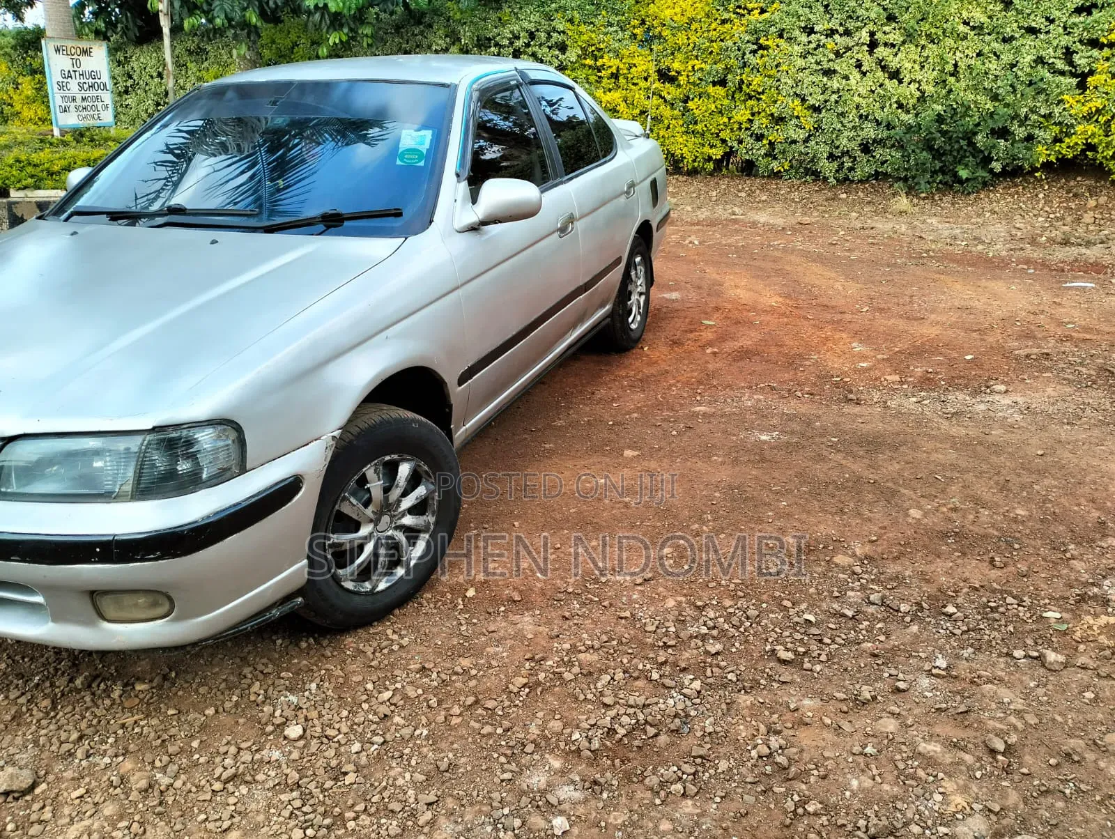 Nissan Sunny 2001 Silver