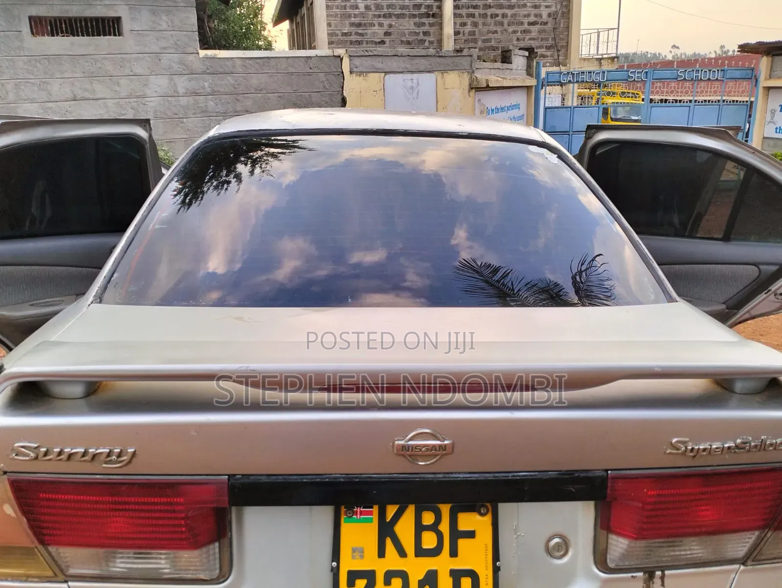 Nissan Sunny 2001 Silver