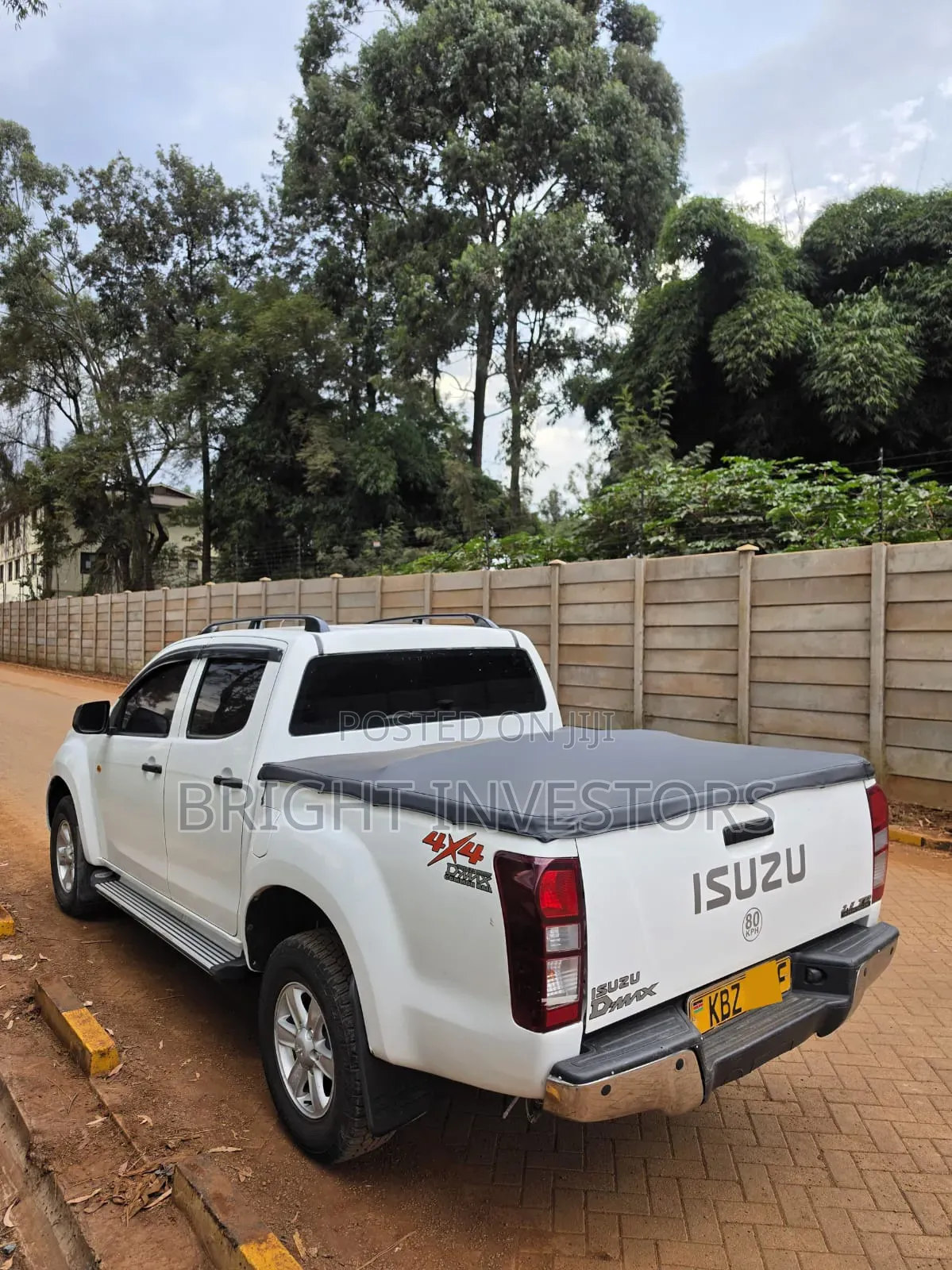 Isuzu D-MAX 2014 White