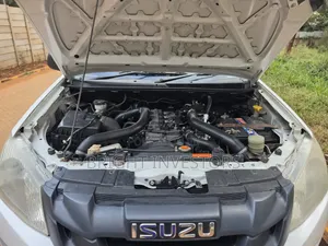 Isuzu D-MAX 2014 White