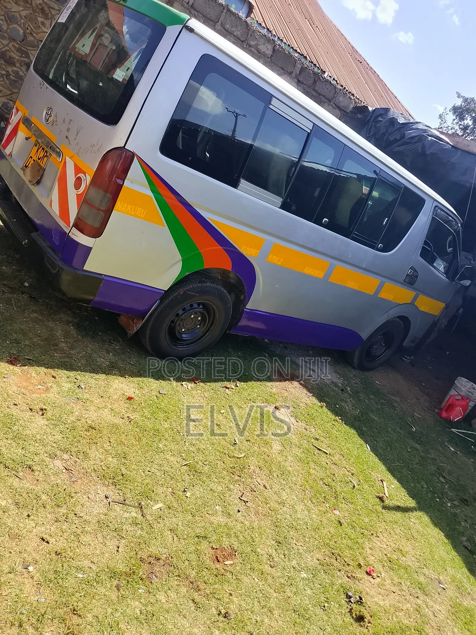 Toyota HiAce 2011 Silver