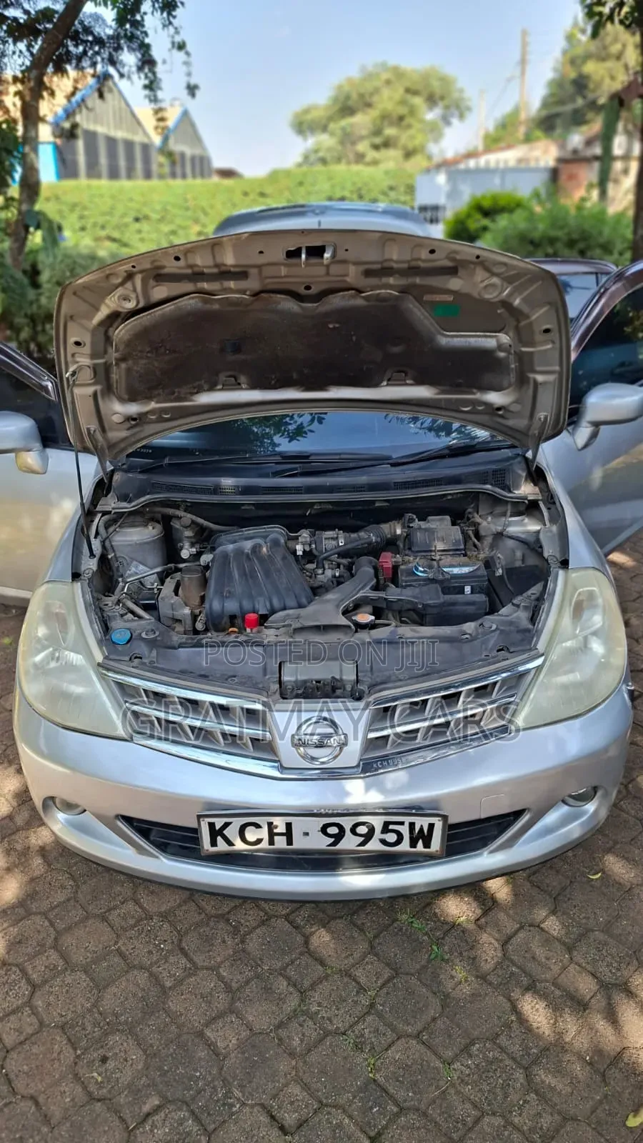 Nissan Tiida 2009 Silver