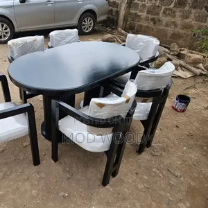 Contemporary Black Oval Six-Seater Dining Set