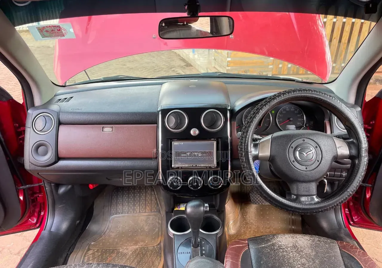 Mazda Verisa 2009 Red